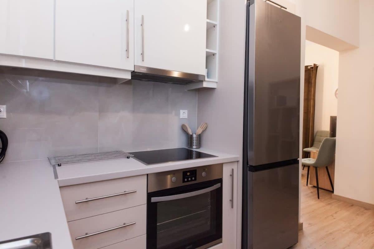 Brand New 2 Bedroom Haven Apt In Galatsi Atenas Exterior foto